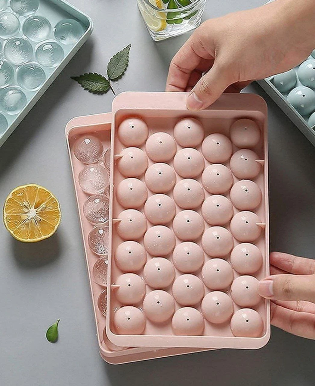 ice tray / ICE CUBE TRAY / ICE BALL MAKER