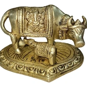 2.5 inched height by 4 inches wide Brass cow and calf / gau mata / kamdhenu cow for Temple